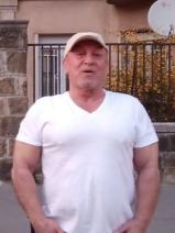 Sziasztok! Rafi vagyok. Online Budapest XIV. kerületi randizni vágyó nők kattinsatok a kedvenc gombra.