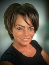 Sziasztok! Szilvia vagyok. Komoly Komárom-Esztergom megyei társkereső férfiak jelentkezését várom.