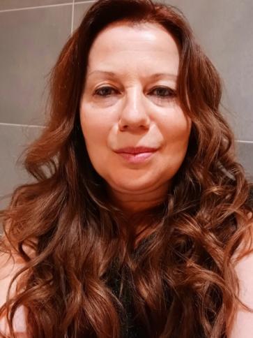 Adrienn, 50 éves tatabányai társkereső nő profil fotója