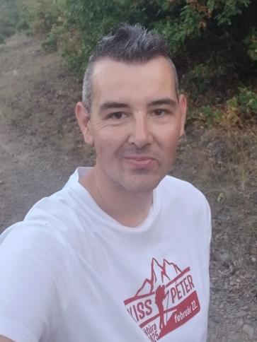 Attila, 42 éves gyöngyösi társkereső férfi profil fotója