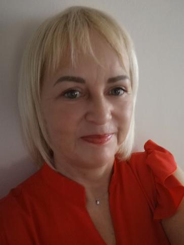 Tünde, 55 éves kiskőrösi társkereső nő profil fotója