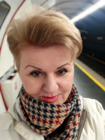 Lívia, 63 éves ausztriai társkereső nő profil fotója