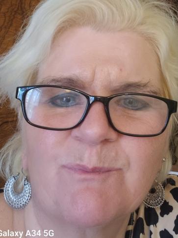 Kriszta, 55 éves Budapest IV. kerületi társkereső nő profil fotója