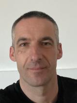 Sziasztok! Lorand vagyok. Komoly németországi párkereső nők jelentkezését várom.