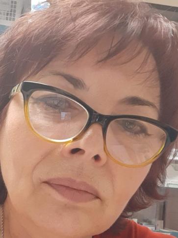 Ibolya, 65 éves kecskeméti társkereső nő profil fotója