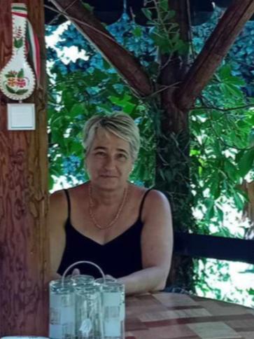 Edit, 62 éves székesfehérvári társkereső nő profil fotója