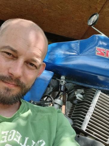 Gábor, 40 éves miskolci társkereső férfi profil fotója