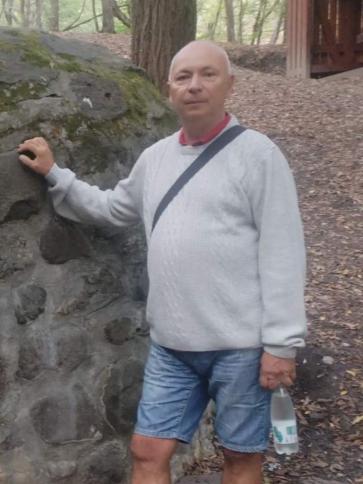 Zoli, 57 éves Budapest XVIII. kerületi társkereső férfi profil fotója