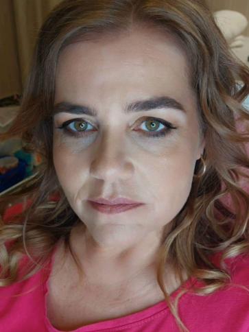 Csilla, 54 éves székesfehérvári társkereső nő profil fotója