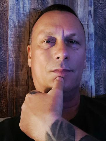 János, 51 éves Budapest XIII. kerületi társkereső férfi profil fotója