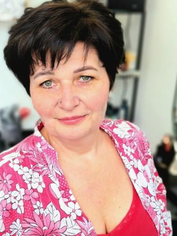 Edina, 55 éves pápai társkereső nő profil fotója