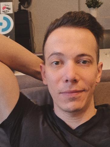 Péter, 32 éves Budapest XVI. kerületi társkereső férfi profil fotója