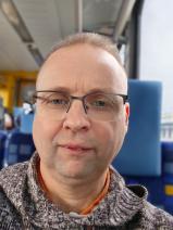 Sziasztok! István vagyok. Ingyenesen megismerhető Pest megyei nőkkel randiznék.