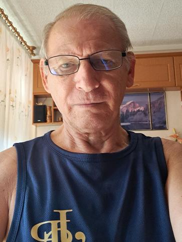 Zoltán, 72 éves Budapest XI. kerületi társkereső férfi profil fotója