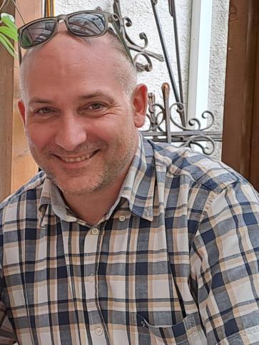 Bence, 43 éves Budapest II. kerületi társkereső férfi profil fotója