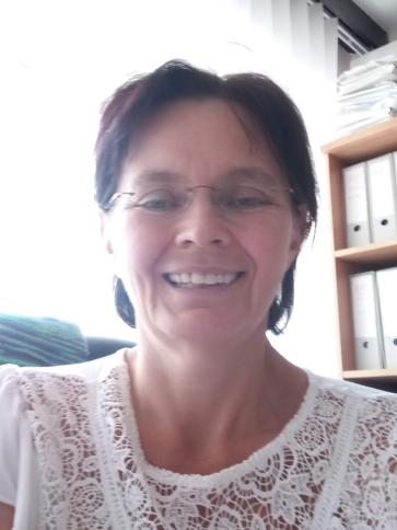 Erika, 59 éves nagykapornaki társkereső nő profil fotója