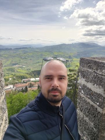 István