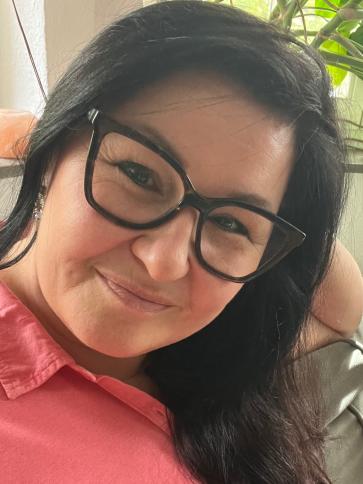 Regina, 49 éves székesfehérvári társkereső nő profil fotója