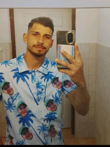 Viktor, 22 éves taliándörögdi társkereső férfi profil fotója