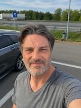 Sziasztok! Kalman vagyok. Online németországi randizni vágyó nők kattinsatok a kedvenc gombra.