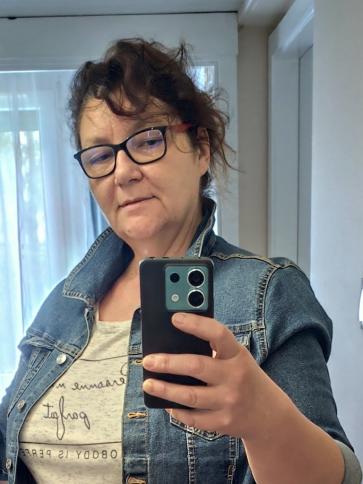 Linda, 57 éves magyarpolányi társkereső nő profil fotója