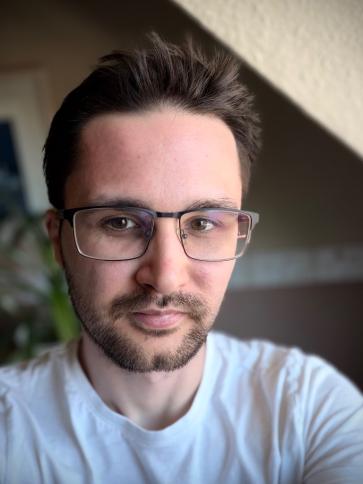 Ádám