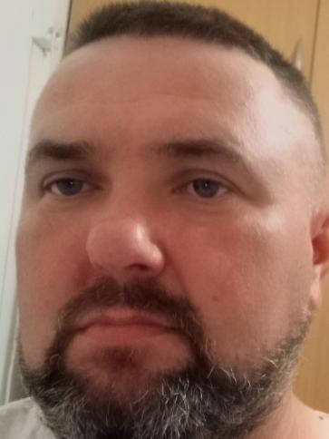 Viktor, 47 éves miskolci társkereső férfi profil fotója
