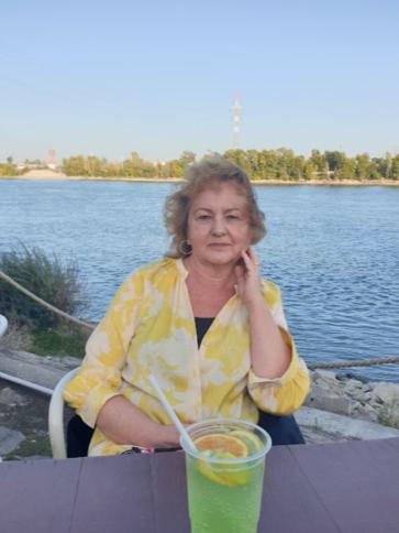 Juli, 66 éves budaörsi társkereső nő profil fotója