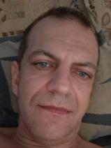 Sziasztok! Roland vagyok. Komoly kazincbarcikai párkereső nők jelentkezését várom.