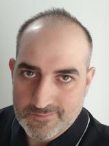 Sziasztok! Zoltán vagyok. Igényes budapesti párkereső nőt keresek.