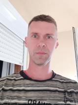 Sziasztok! József vagyok. Komoly encsi párkereső nők jelentkezését várom.