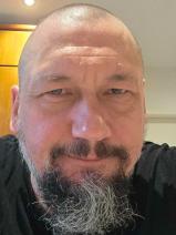 Sziasztok! Gábor vagyok. Komoly budapesti párkereső nők jelentkezését várom.