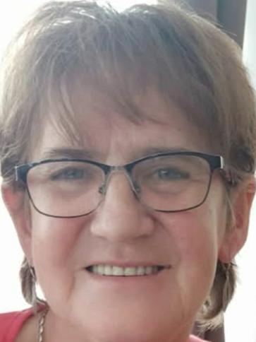 Erzsébet, 62 éves füzesabonyi társkereső nő profil fotója