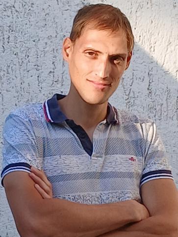 Áron
