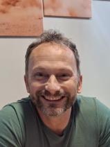 Sziasztok! Csaba vagyok. Komoly Nagy Britannia kerületi párkereső nők jelentkezését várom.