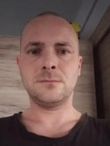 Sziasztok! Dániel vagyok. Komoly Hajdú-Bihar megyei párkereső nők jelentkezését várom.