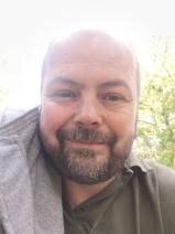 Sziasztok! Gábor vagyok. Komoly pécsi párkereső nők jelentkezését várom.
