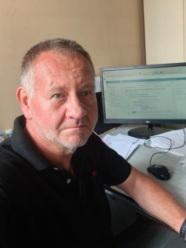 László, 55 éves miskolci társkereső férfi profil fotója