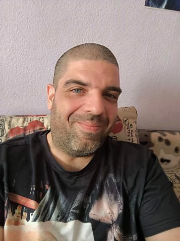 Róbert, 41 éves Budapest XIX. kerületi társkereső férfi profil fotója