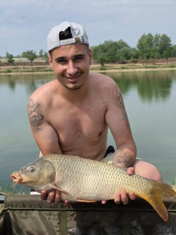 Patrik, 23 éves albertirsai társkereső férfi profil fotója
