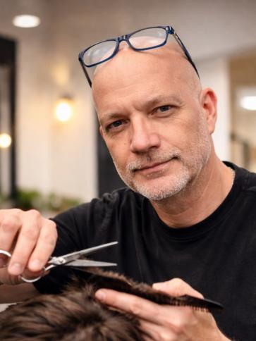 Tamás, 54 éves szombathelyi társkereső férfi profil fotója