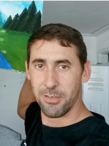 Zsolt, 37 éves romániai társkereső férfi profil fotója