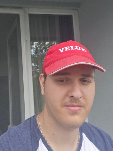 Norbert, 24 éves oroszlányi társkereső férfi profil fotója