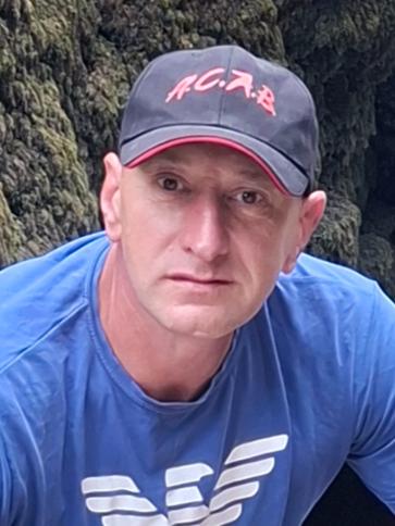 Csaba, 51 éves galamboki társkereső férfi profil fotója