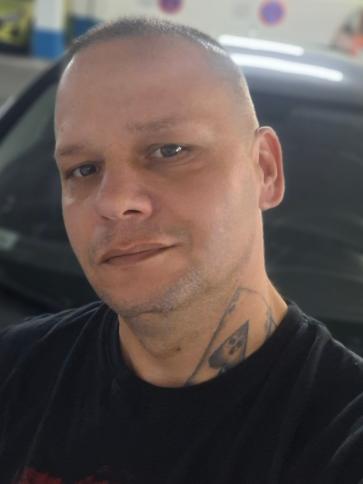 Gyula, 40 éves németországi társkereső férfi profil fotója