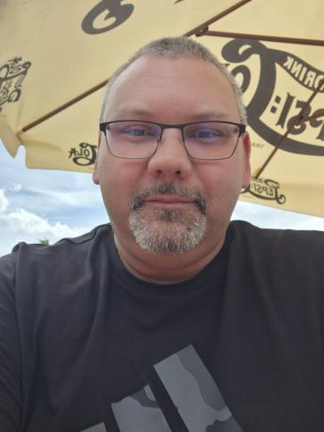 József, 44 éves Budapest XIII. kerületi társkereső férfi profil fotója