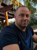 Sziasztok! Laci vagyok. Komoly Budapest XXII. kerületi párkereső nők jelentkezését várom.