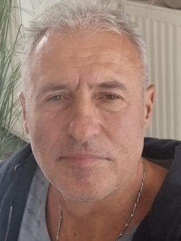 Béla, 56 éves délegyházai társkereső férfi profil fotója