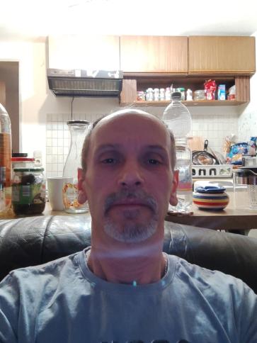 László, 55 éves németországi társkereső férfi profil fotója