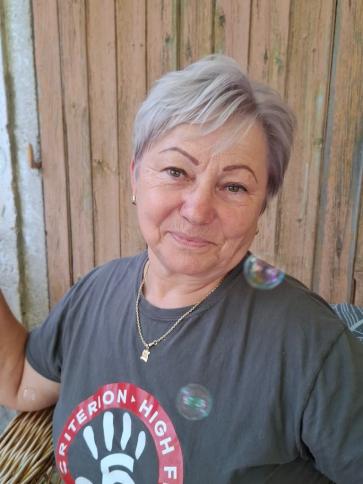 Gabi, 66 éves magyaralmási társkereső nő profil fotója